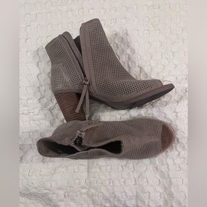 Toms Ankle Booties